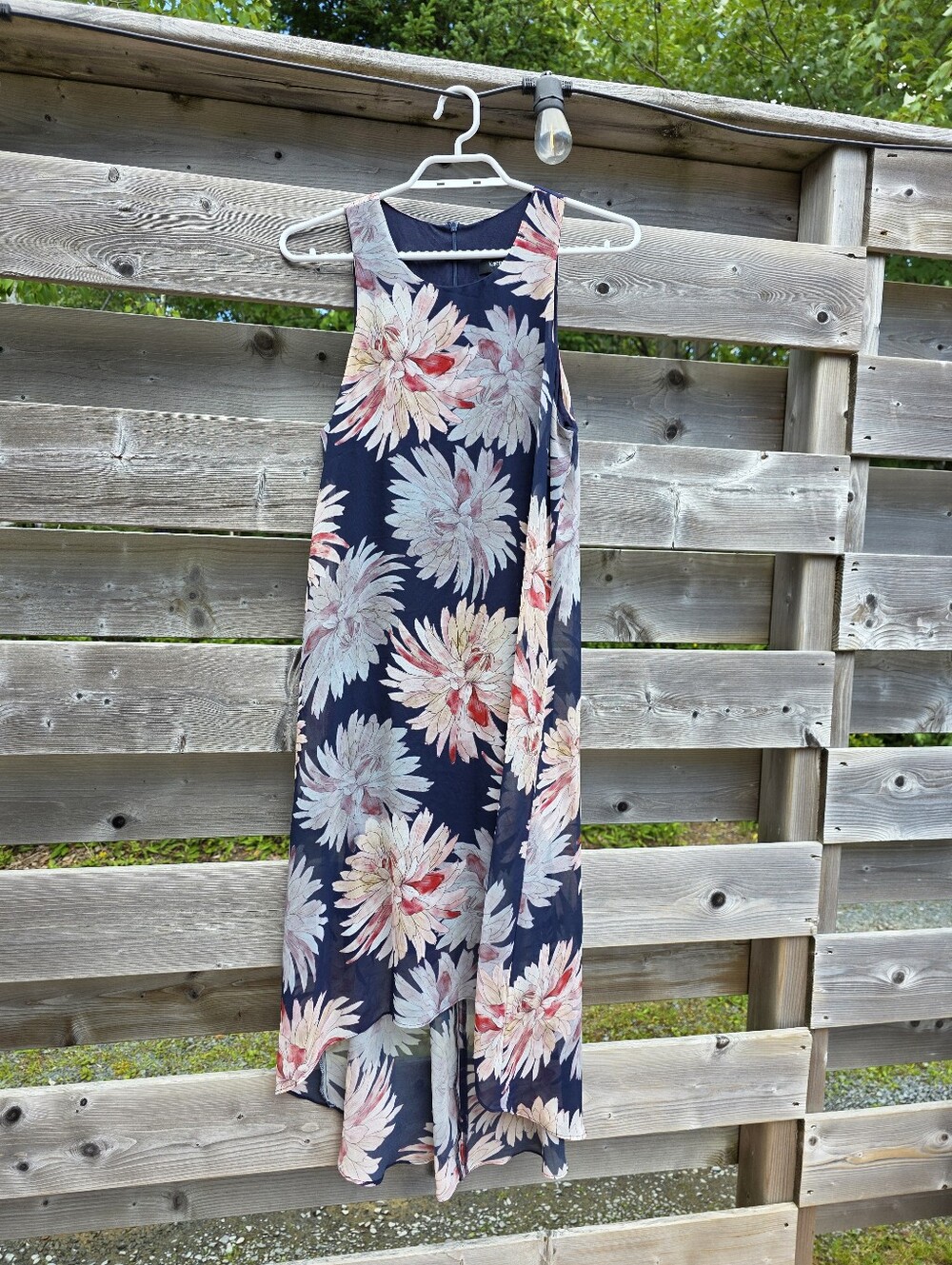 Sleeveless Lightweight & Flowy Dress | Size Small